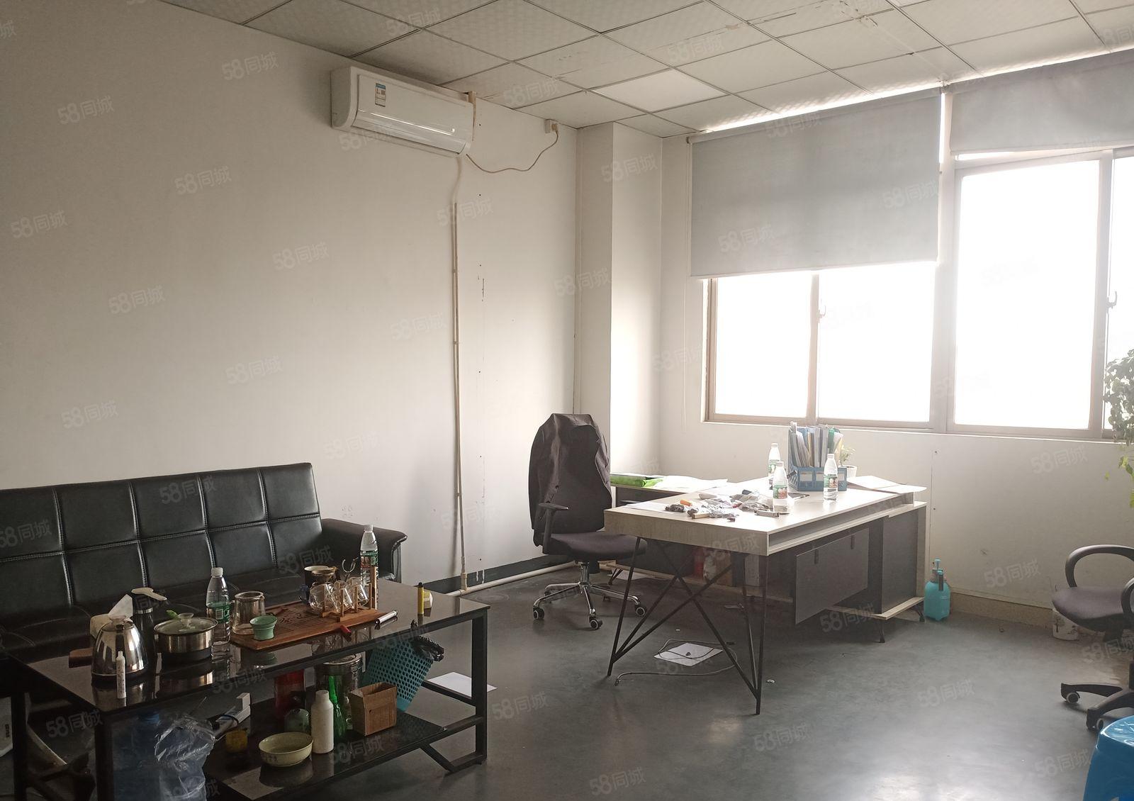 长安乌沙新出楼上1100平精装修厂房出租