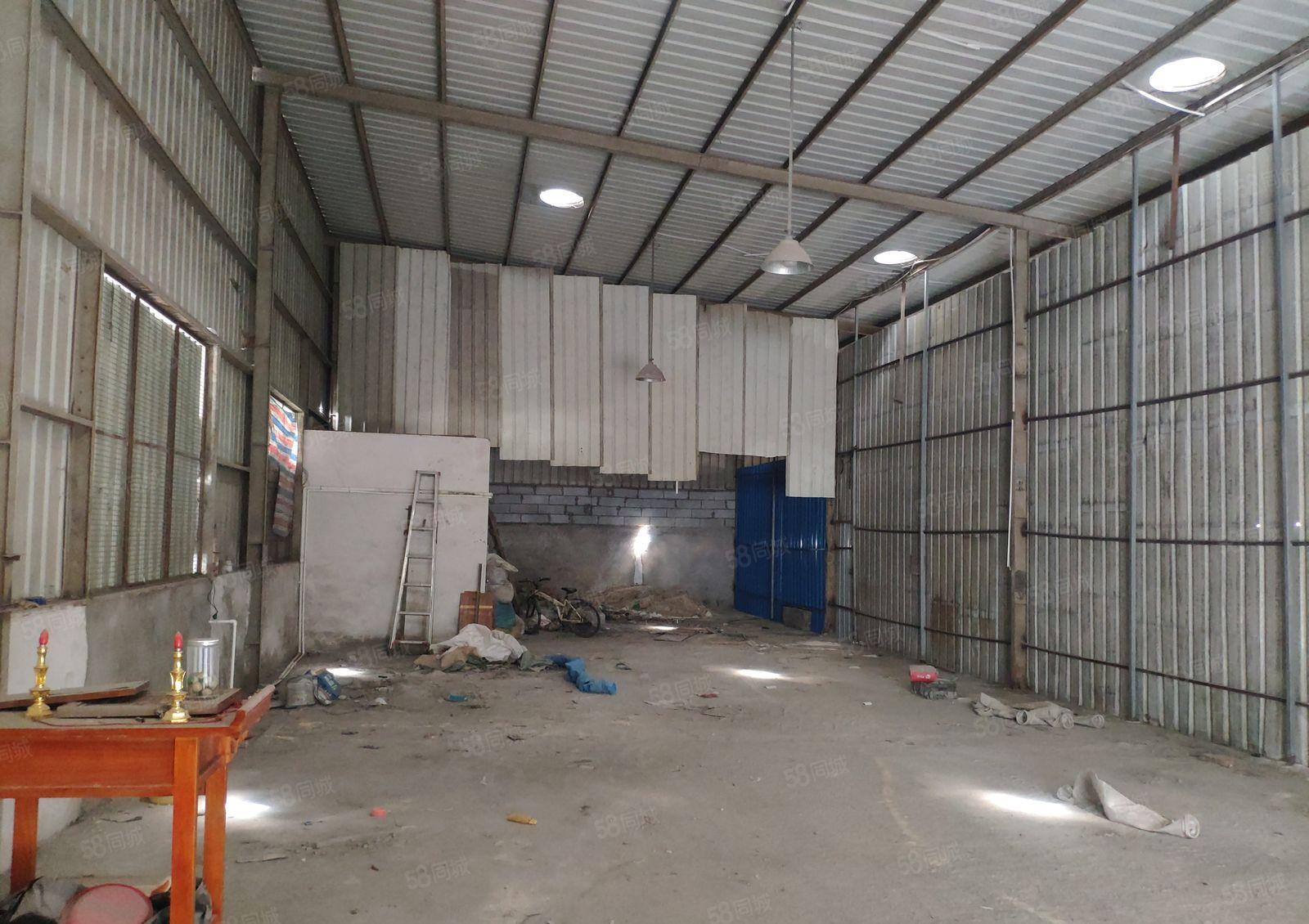 新民靠近新安大桥200米新出500钢构厂房