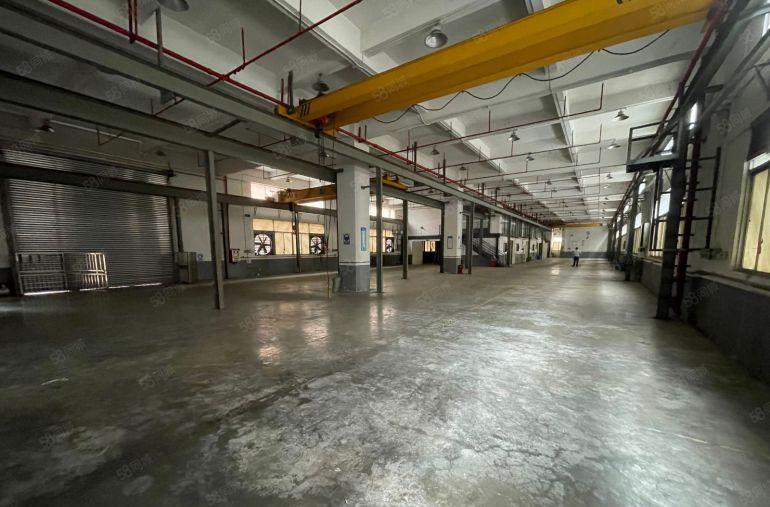 长安镇原房东工业园区空出1楼1700平现成办公室航车免费使用