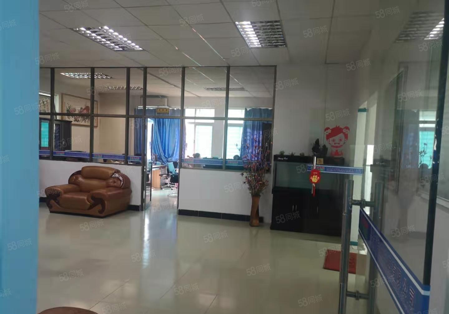 长安锦厦一龙路旁新出一楼800平方精装修厂房，高度高电费便宜