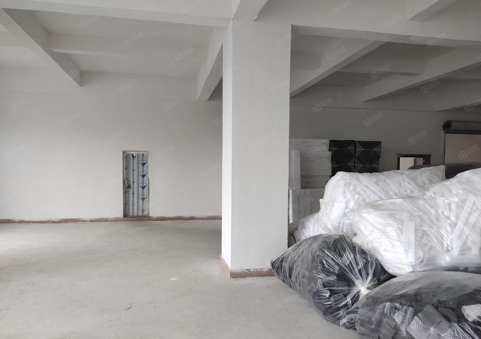 新安牌坊小面积400平方厂房招租