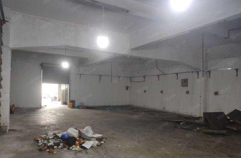 长安沙头新空出一楼320平现成水电装修低价厂房出租