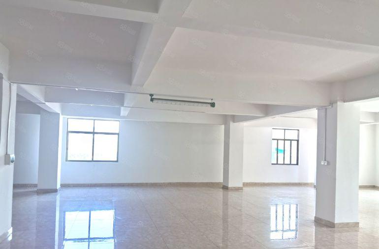 低价厂房出租，长安厦边，现成装修厂房，可直接入驻，条件优惠