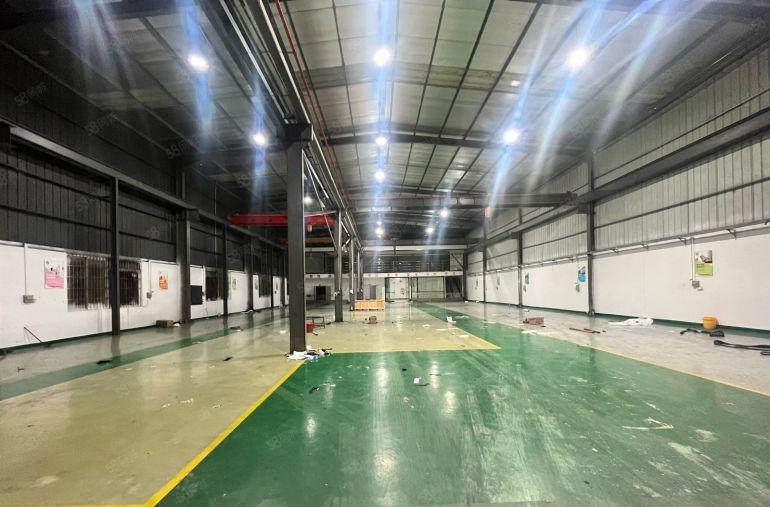 临界深圳 长安锦厦新安大桥单一层独院1000平厂房出租