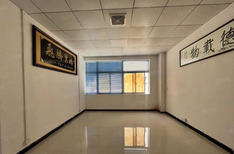 厦岗社区新出780平方，自带豪华装修大气前，空地超大停车充足