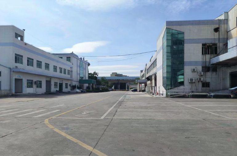 长安上沙新出原房东一楼高6米2200平直租