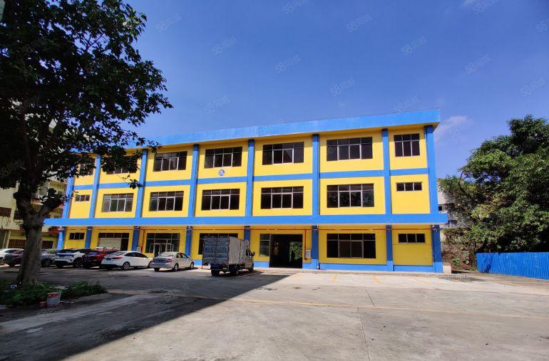 长安街口社区新出原房东厂房三层2000平方，门前空地超大