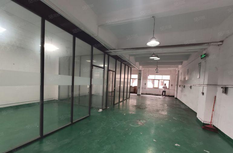 乌沙环南路雅正小学附近二楼250平带装修工业厂房出租