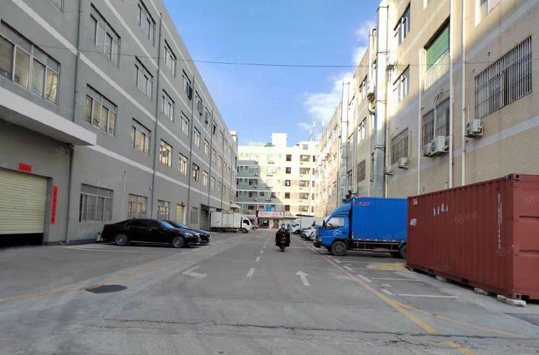 长安靠深圳楼上1500平厂房出租精装修水电齐全整层无转让