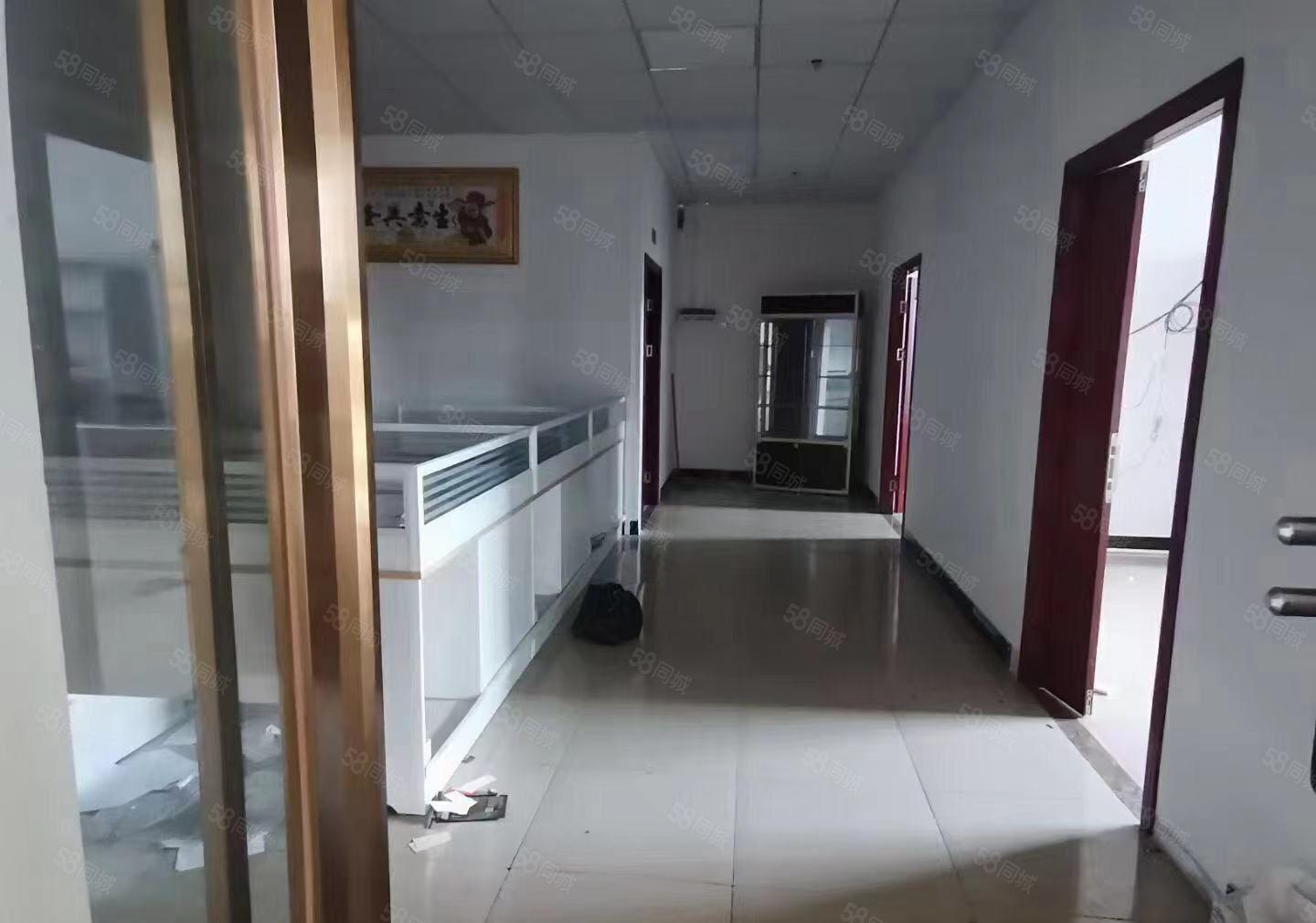 新出三楼2200平方,带消防喷淋，金刚砂地板主线到位现成航车