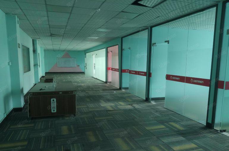 原房东自用厂房现成办公室装修，位置好好招工