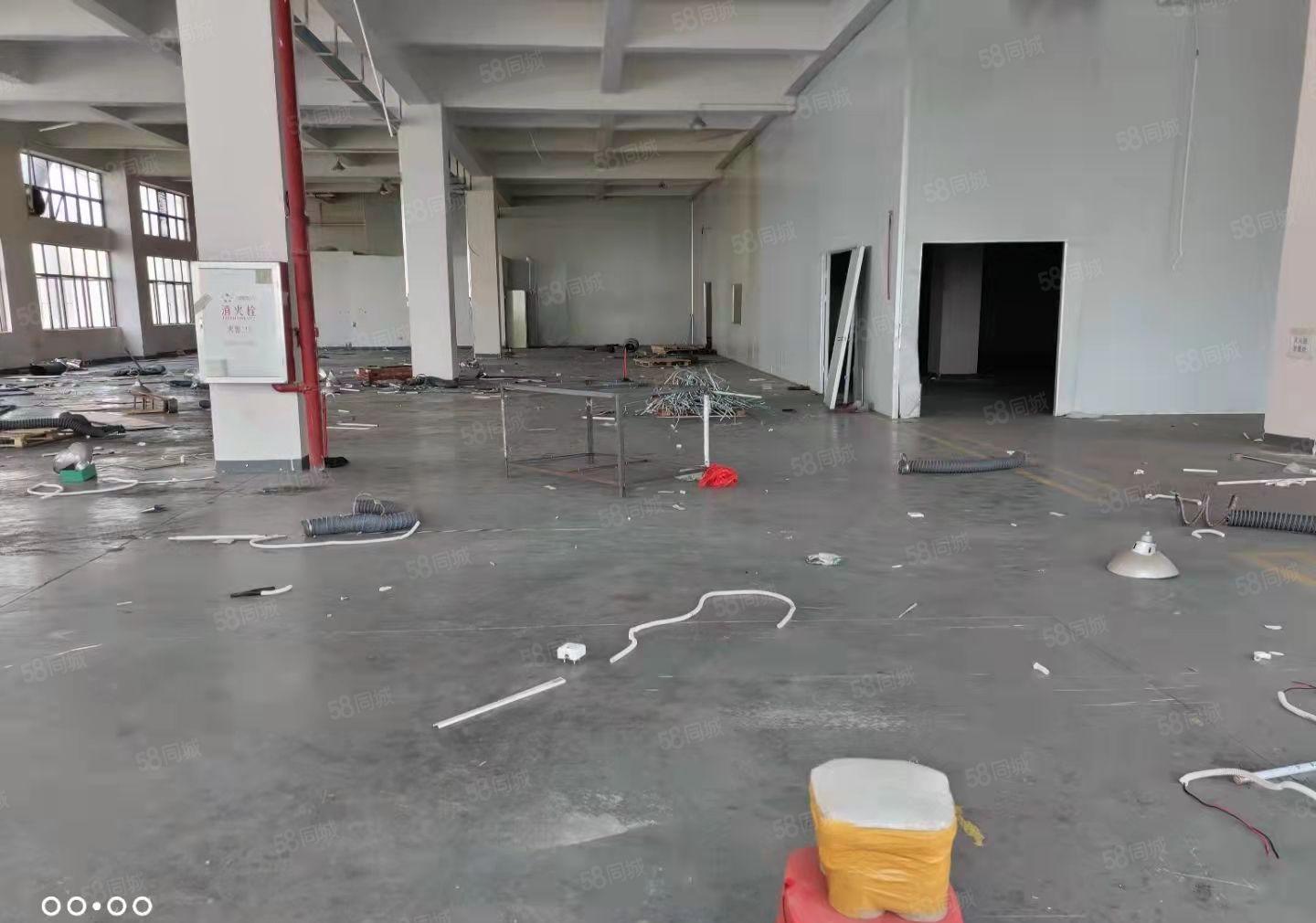 东莞重工业厂房 三吨货梯承重1.5吨高6米二楼三楼低价出租