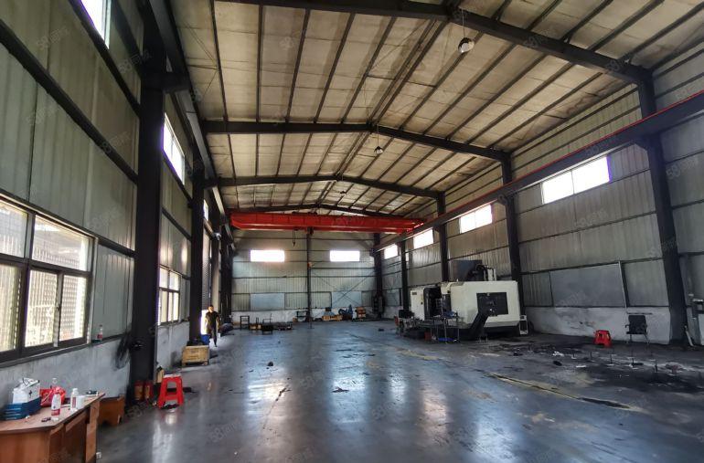 常平桥头原房东独栋车间600平方高度9米，现成航车，办公室。