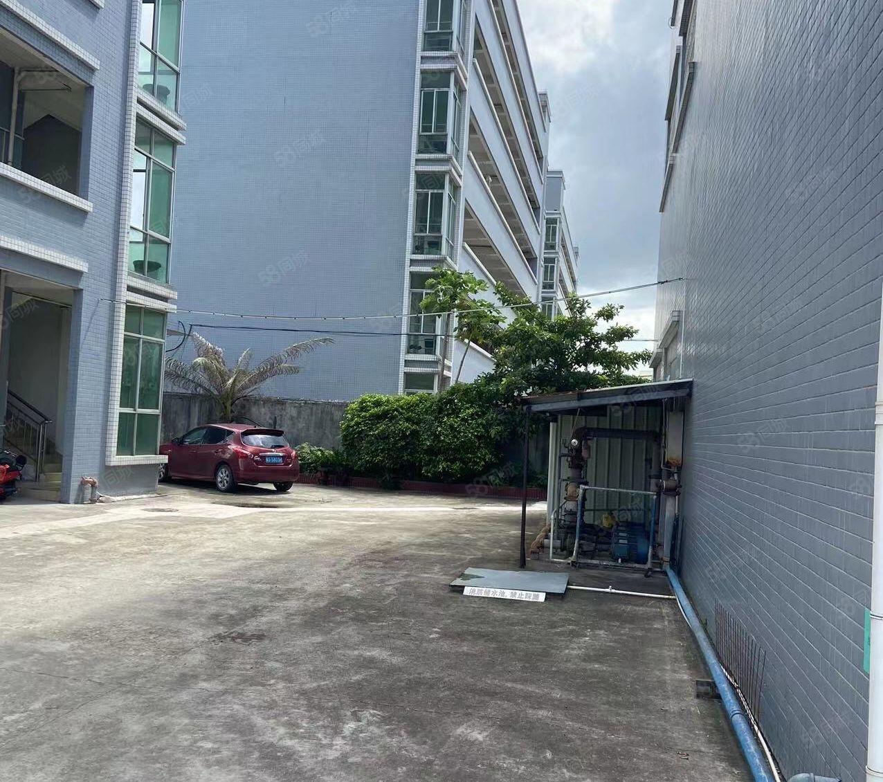 工业集聚地，标准独院厂房3层3300平方，水电线路齐全