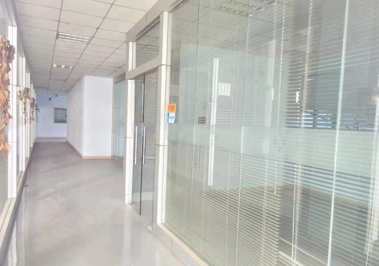 （一楼8米）两层7000平方出租，电400