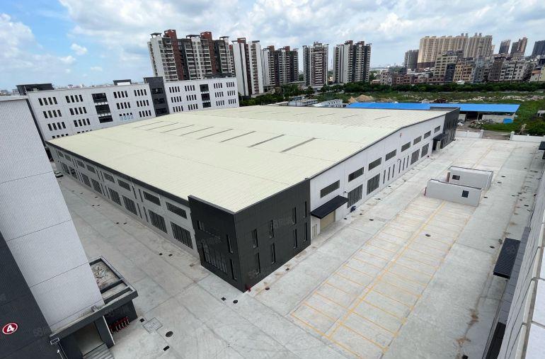 临深片区原房东带红本全新单一层30000平300起平