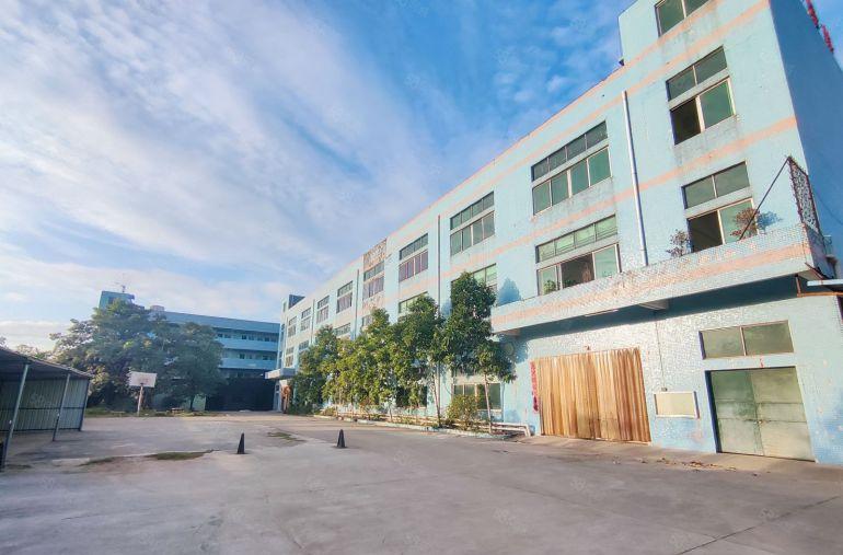 常平原房东标准三层独院7300平，带精装修办公室，一楼带航车