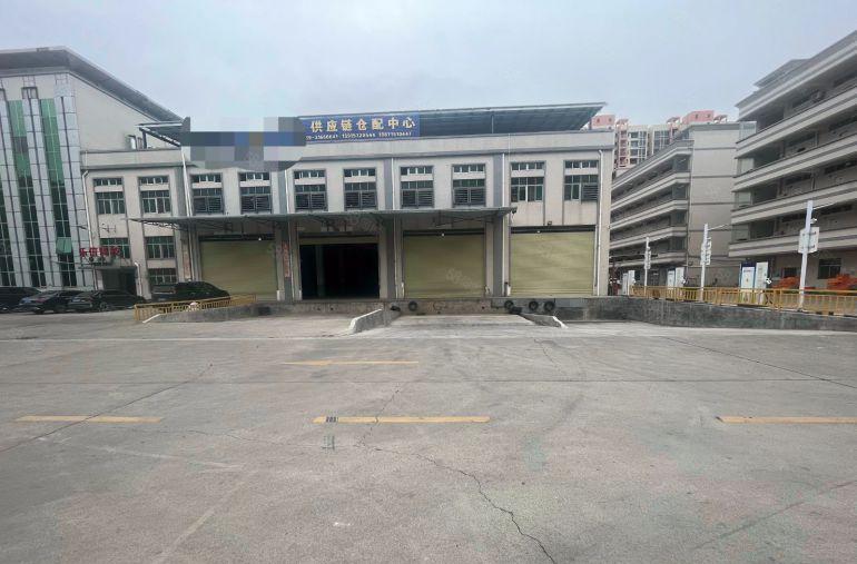 常平新出靠近高速路口带缷货平台一楼厂房出租适合物流重工业