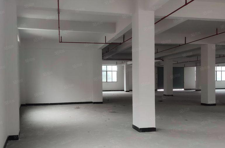 常平镇原房东标准二楼800平方厂房出租，价格便宜，形象超好