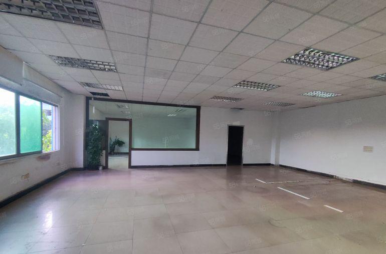 常平原房东标准三层独院7300平，带精装修办公室，一楼带航车