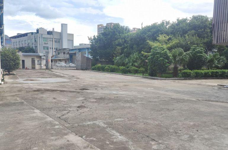 常平单一层独门独院厂房一万一千平方，现成办公室价格便宜实惠。