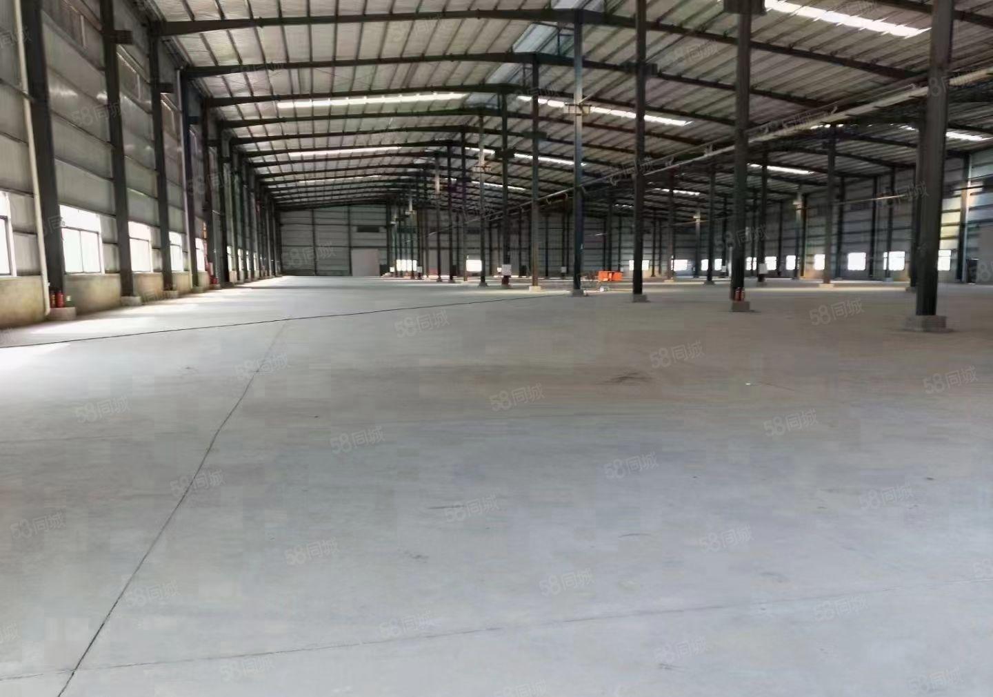 可分租！东莞是常平镇工业区单一层厂房出租，滴水九米，超大空地