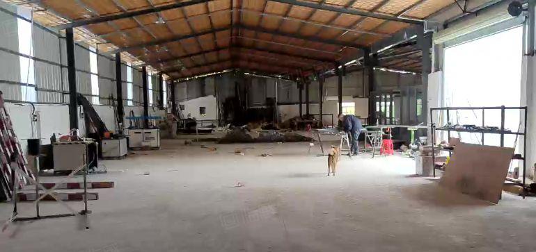 常平镇新出独院钢结构厂房，原房东急租，价格给钱就放。