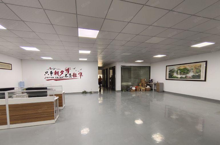 常平原房东标准2600平方厂房出租，带地坪漆形象好，空地超大