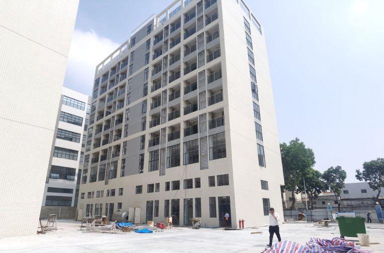 东莞常平镇火车站22000平方全新国有红本厂房出租可整租