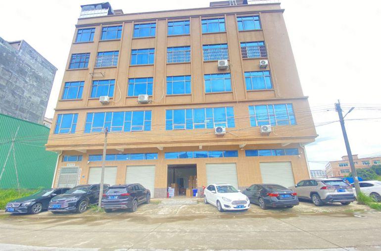 常平一楼原房东550平带行车空地大 方便停车适合五金模具等等