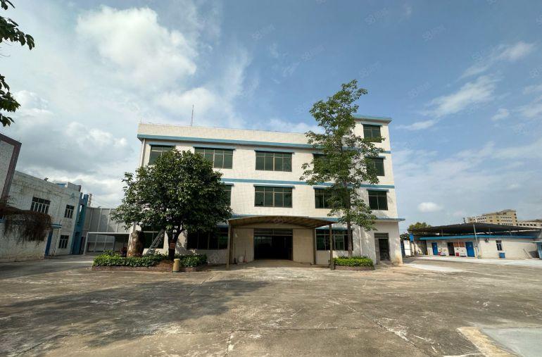 常平镇东站旁原房东独栋3层1700平方，实际面积出租，空地大