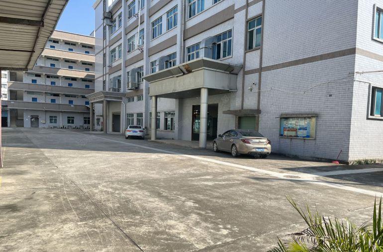 常平新出原房东标准独院厂房。带独栋办公室装修形象好。空地大