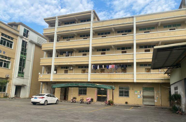 常平镇新出有豪华办公室一楼1500平米出租。