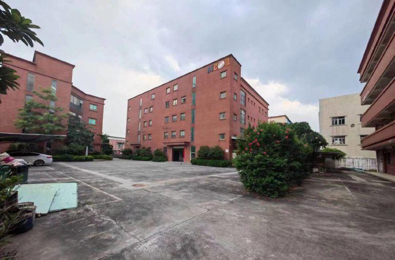 常平白石岗花园式大平层标准厂房分租楼上一整层3000平方低价