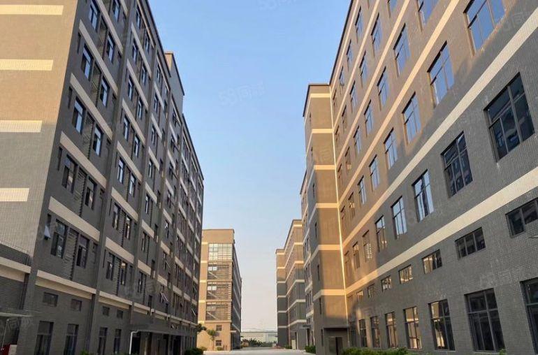 常平镇原房东标准楼上3400平方厂房出租，形象超好，交通便利