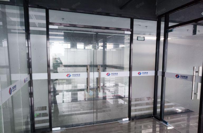 常平新出办公场所，精装修相当于写字楼，在园区里面价格很便宜。