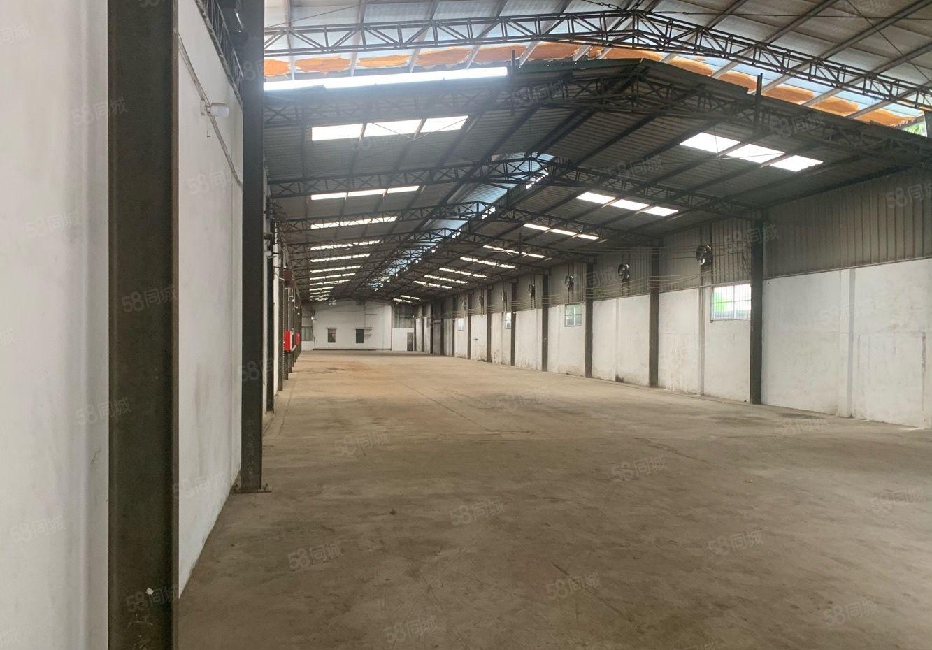 常平镇高速口新出钢构厂房，厂房内部好架行车，300平方起租