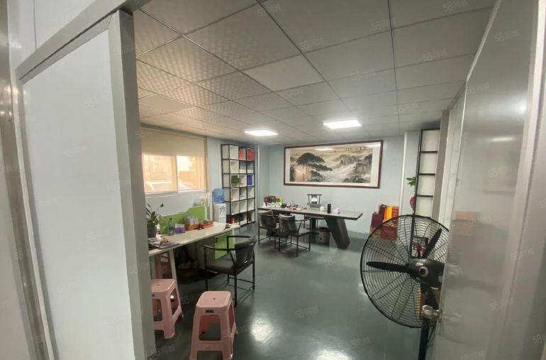 常平工业区新空小面积单一层厂房650平出租，有办公全新地坪漆