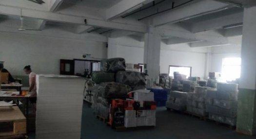 凤岗五联带现成水电办公室厂房出租700 光线好