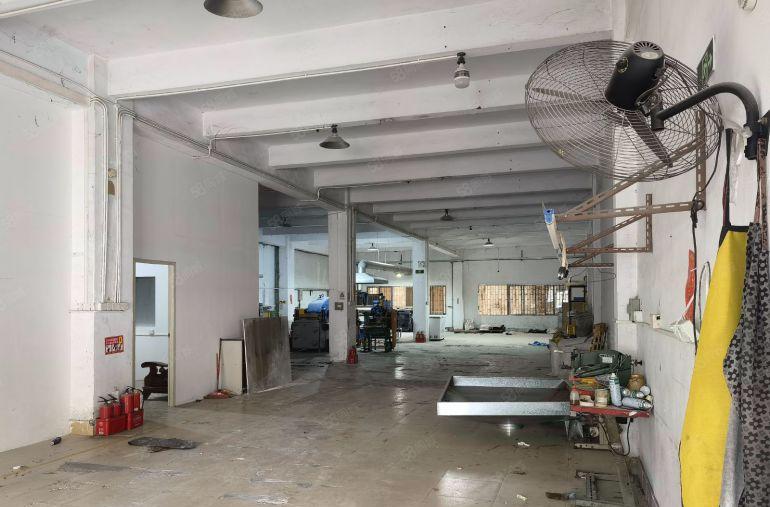 厚街涌口工业园标准厂房出租一楼1000平现成水电精装修办公室