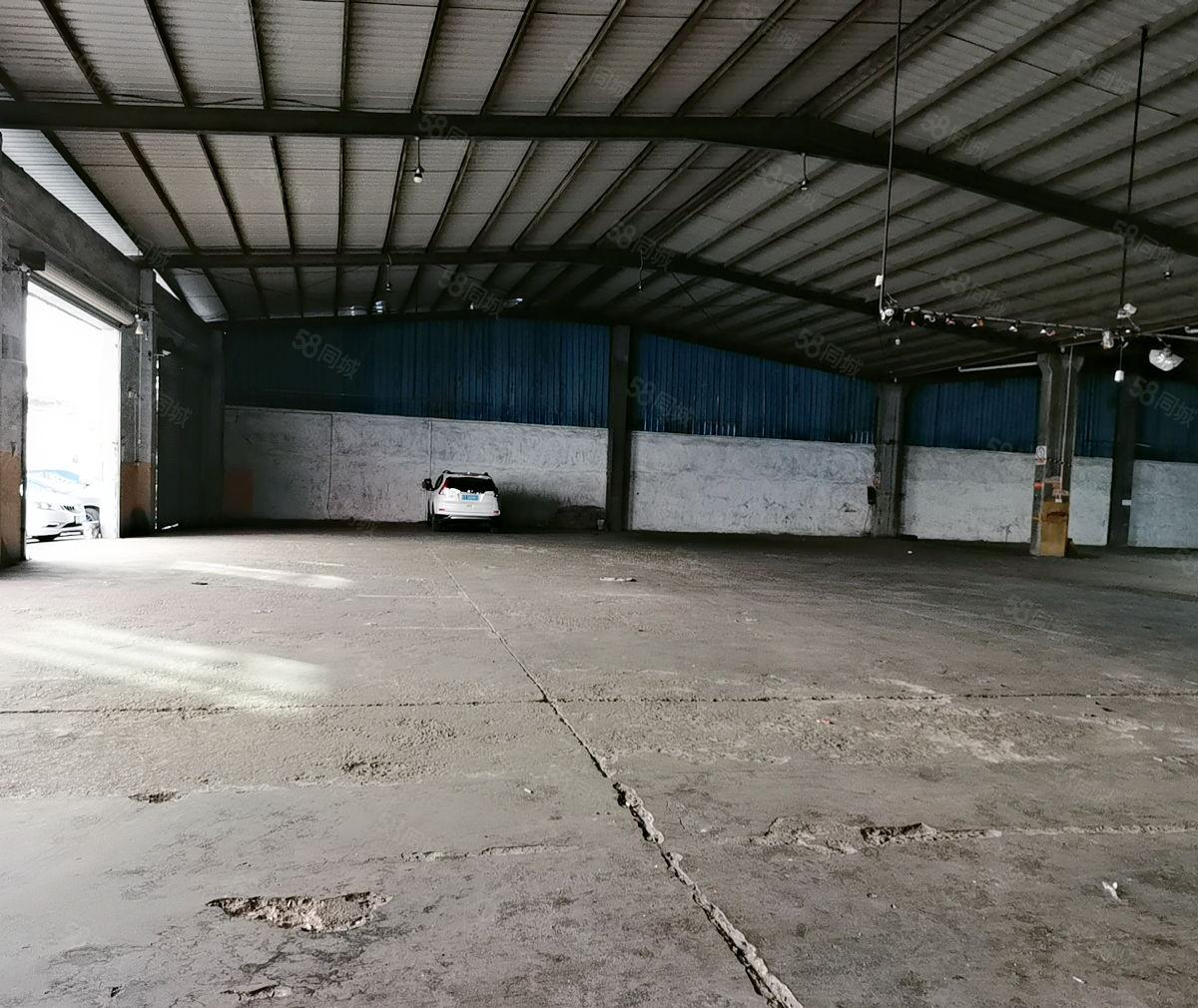 厚街单一层钢构厂房出租，滴水8米，现成水电办公室，无限制行业