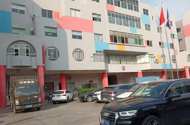 厚街新出5.5米高精装一楼厂房1100平，适合设备五金模具等