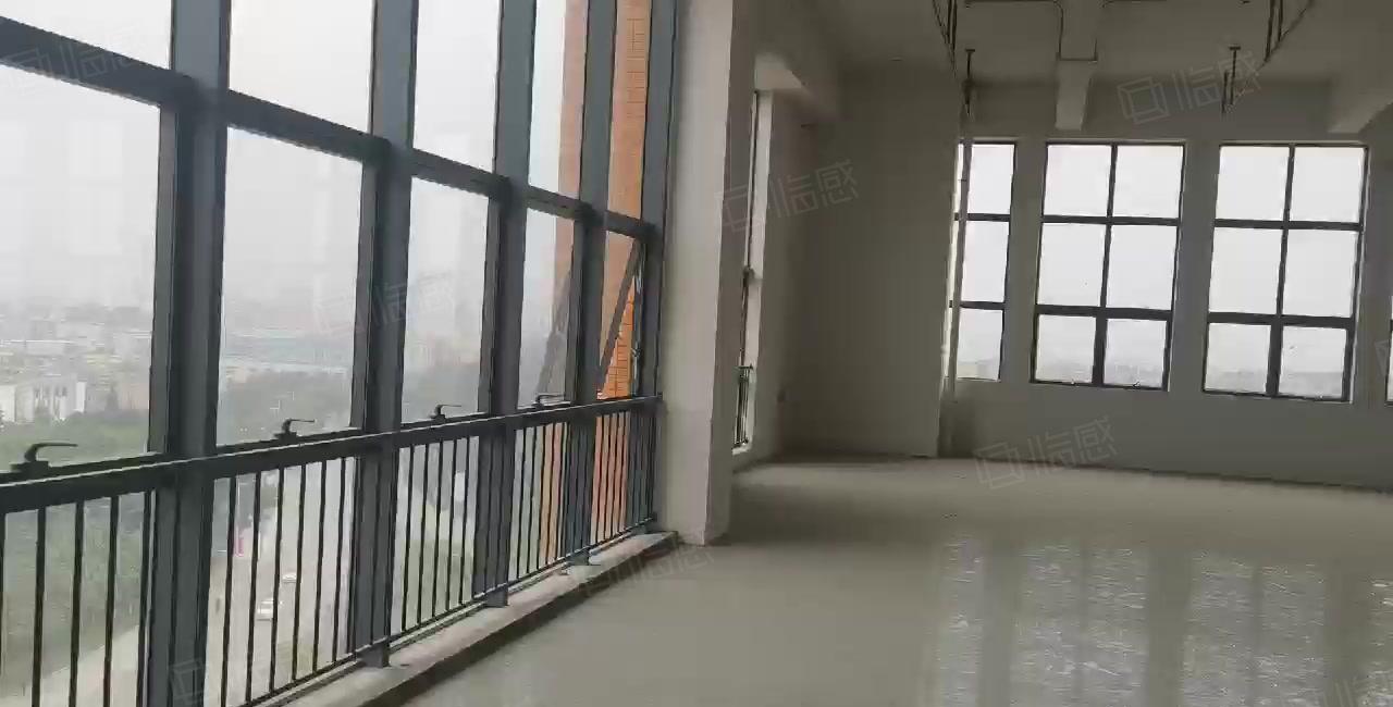 厚街带红本厂房3500平方，可分租，形象好空地大，实际面积出