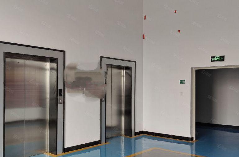 新出好房，东莞市厚街镇新园区厂房出租，有现成办公室，地坪漆