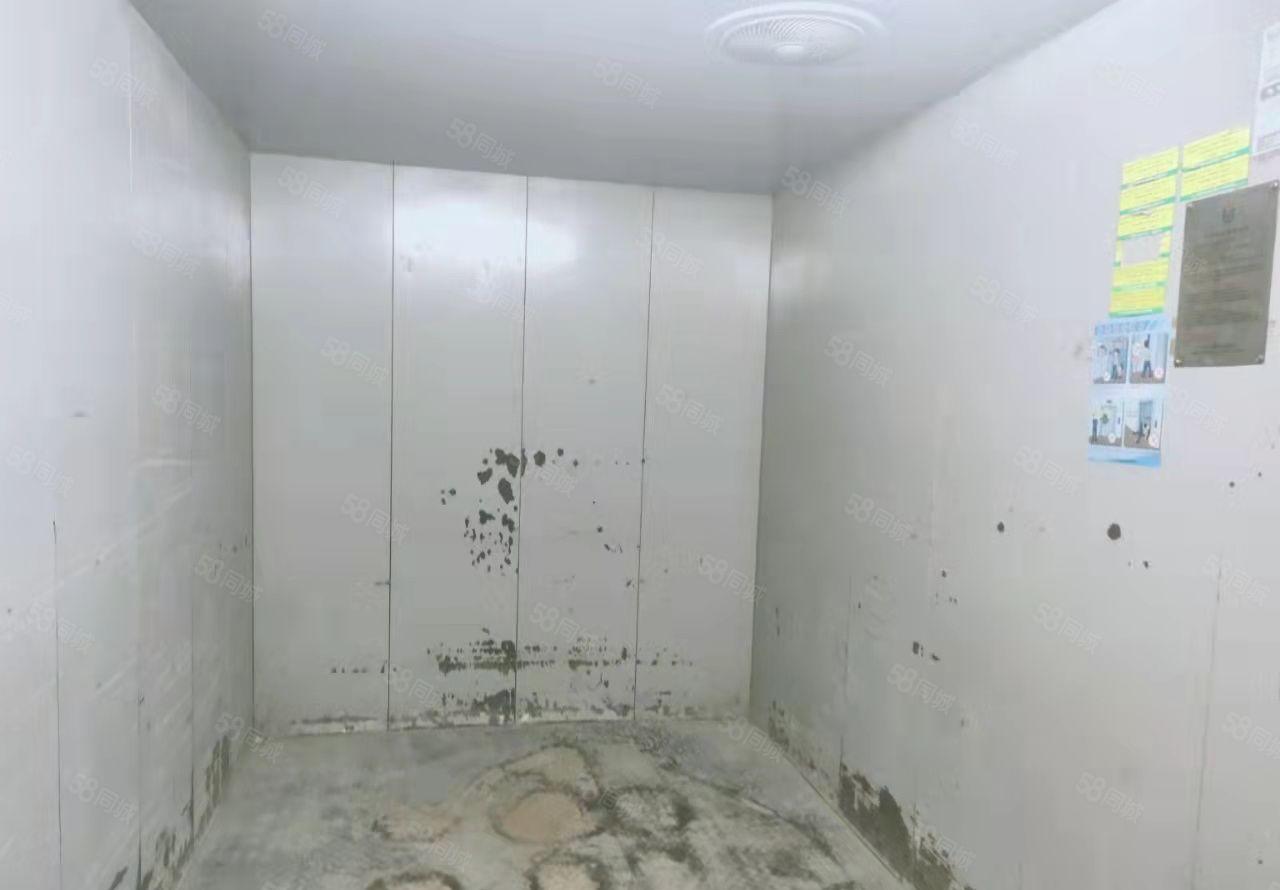 厚街整层2700平方可分租独立变压器两台三吨货梯卸货平台