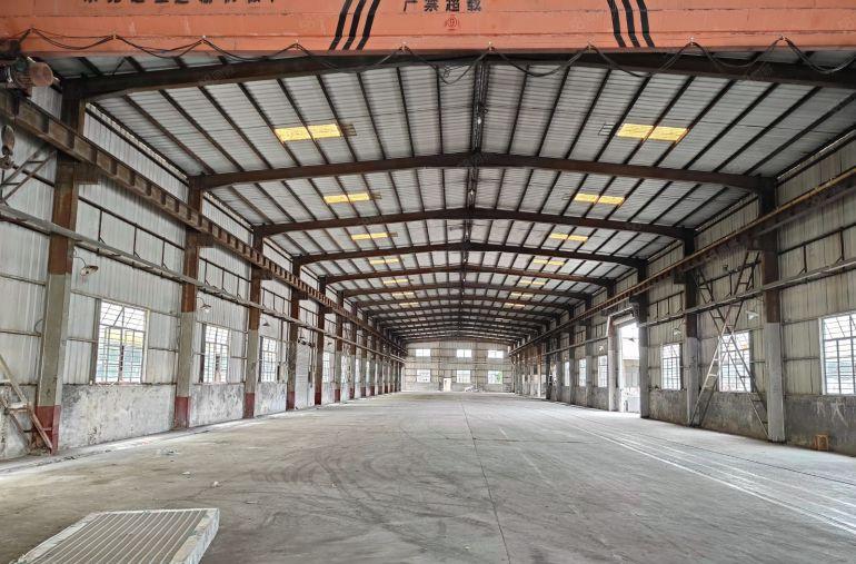 现成6部行车单一层厂房出租 滴水8米 适合各种行业