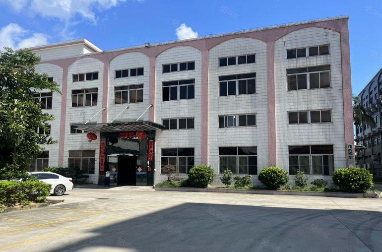 厚街靠近虎门一楼7米2300平方厂房出租，价格便宜，可分租