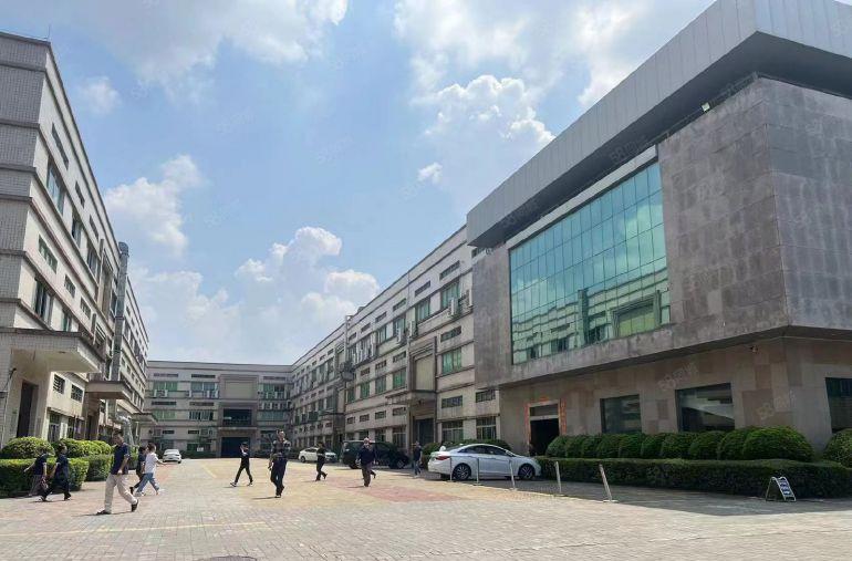 厚街厂房出租一楼2000方形象好，适合压铸注塑机械设备包装等