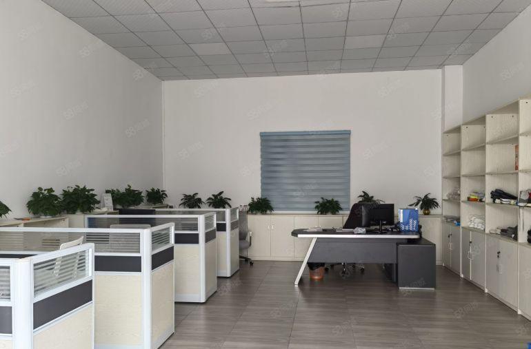 厚街下汴园区一千平方起租现成精装办公水电地坪漆整层2000平