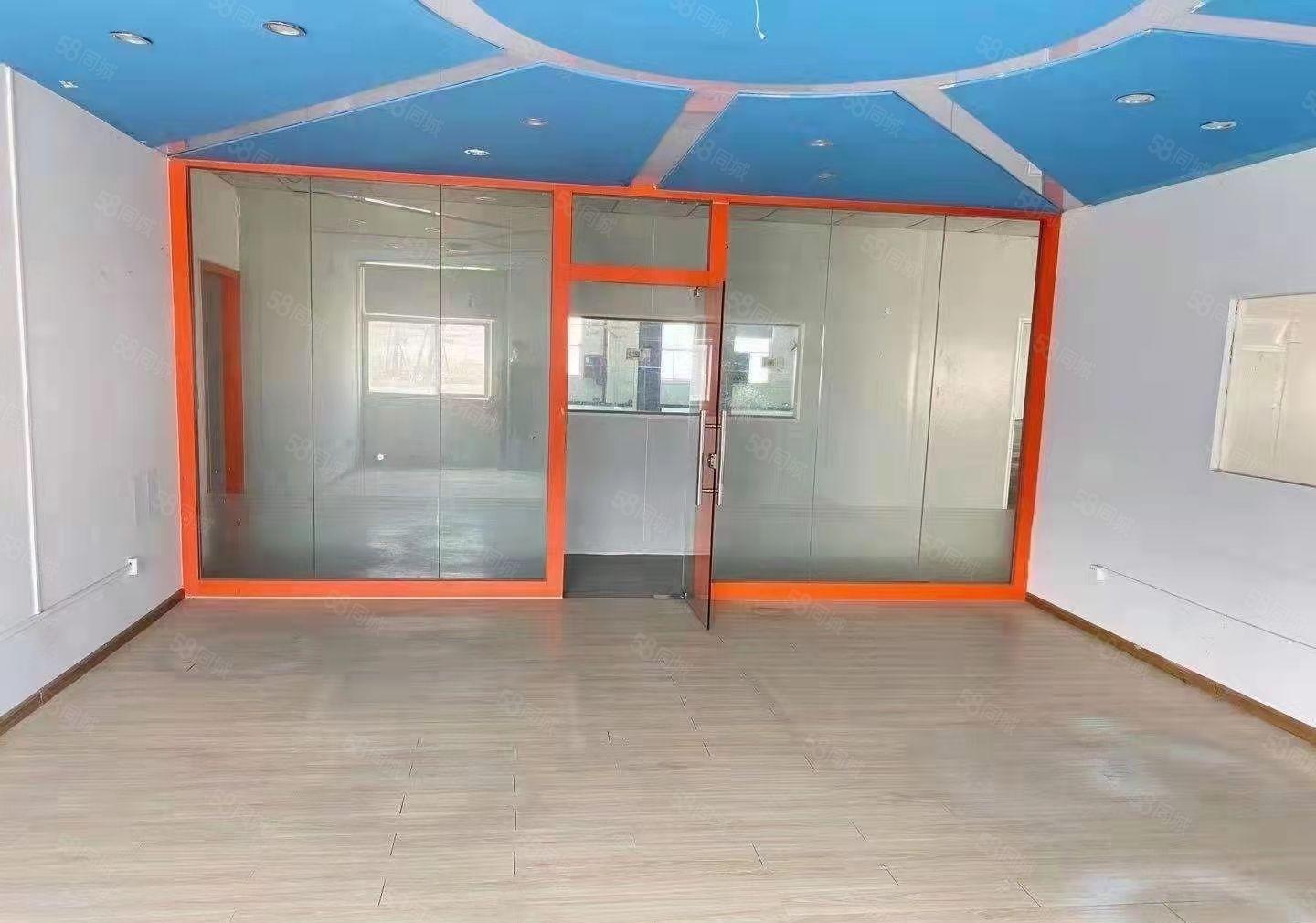 厚街三屯新出一楼800方电大有隔好办公室主线到位厂房仓库出租